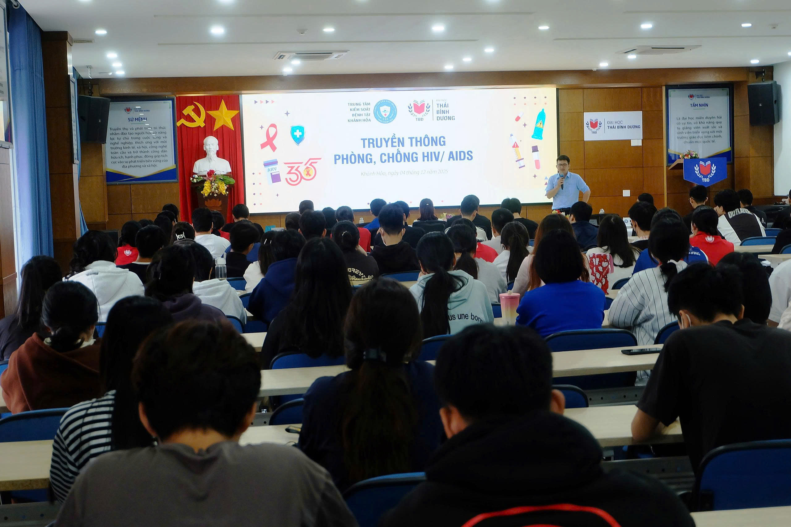 Truyền thông nâng cao nhận thức phòng, chống HIV/AIDS cho sinh viên Đại học Thái Bình Dương